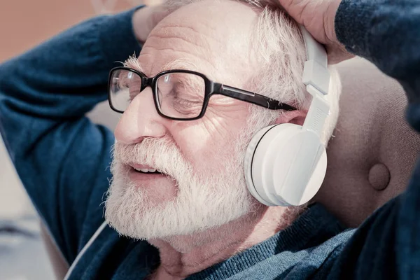 Portrait of a relaxed aged man — Stock Photo, Image
