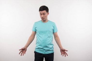 Sana bakmak hoş güzel adam