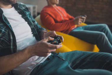 Kullanımda olan bir oyun konsolunu kapat