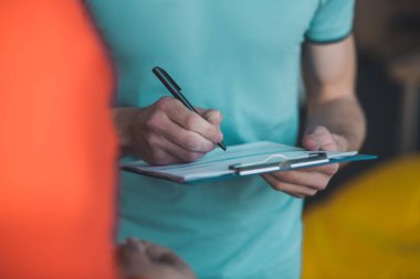 Kullanımda olan bir kalemi kapat