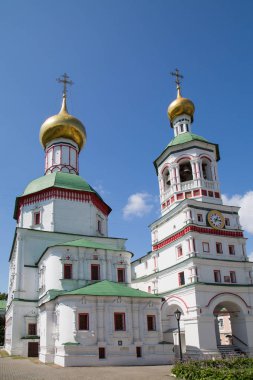 Moskova 'daki St. Nicholas-Perervinsky manastırındaki Aziz Niklas Katedrali. Rusya 'nın manzarası. Dünya turizminin mimarisi.