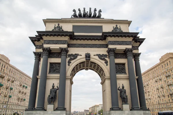 Vue Sur Arc Triomphe Par Une Journée Ensoleillée Moscou Attractions — Photo