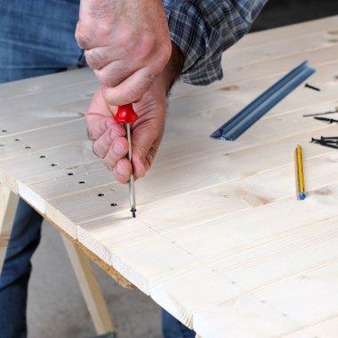 Anda üzerinde ahşap marangoz.