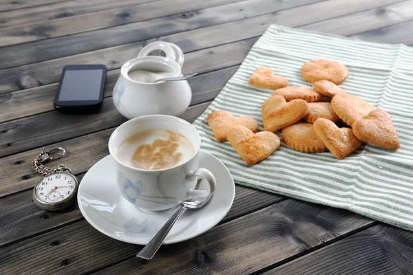Breakfast coffee with milk and cookies — Stock Photo, Image