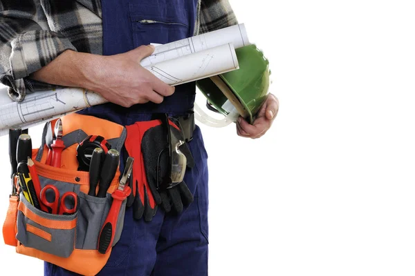 Joven electricista técnico en ropa de trabajo aislado en respaldo blanco — Foto de Stock