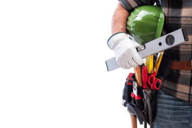 Beyaz arka planda iş aletleri olan bir marangoz. Marangozluk.