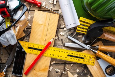 Marangozun iş aletleri. Marangozluk.