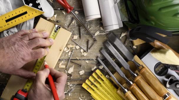 Top View Carpenter Measures Wooden Board Pencil Carpenter Square Drawing — Stock Video