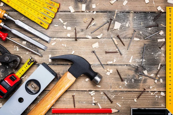 As ferramentas de trabalho do carpinteiro. Carpintaria . — Fotografia de Stock