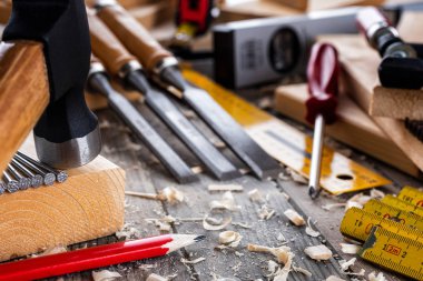 Marangozun iş aletleri. Marangozluk.