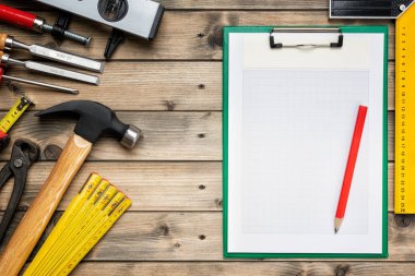Marangoz ve not defterleri için iş aletleri. Marangozluk.