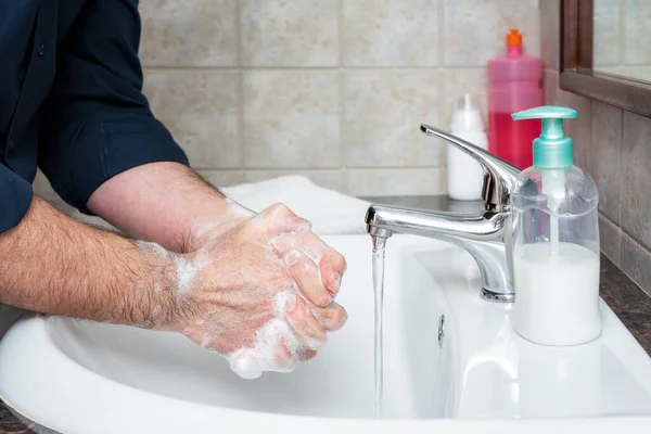 Coronavirus Prävention Händewaschen Mit Warmem Seifenwasser Eine Covid Infektion Verhindern Stockbild