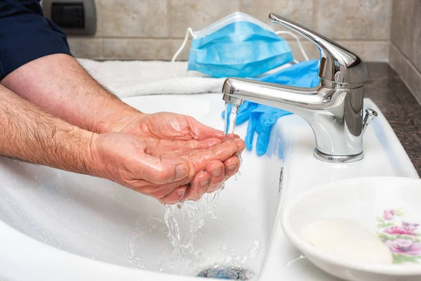 Coronavirus Prävention Händewaschen Mit Heißem Seifenwasser Die Verwendung Von Maske Stockbild