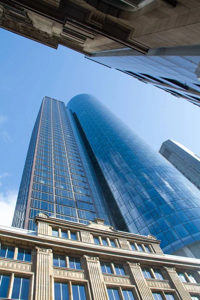 Frankfurt Tyskland modern byggnad — Stockfoto