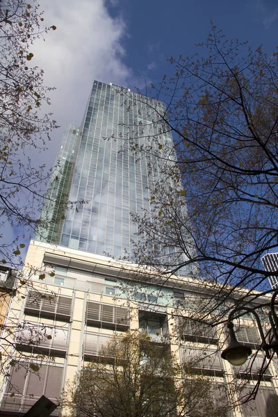 Frankfurt Tyskland modern byggnad — Stockfoto