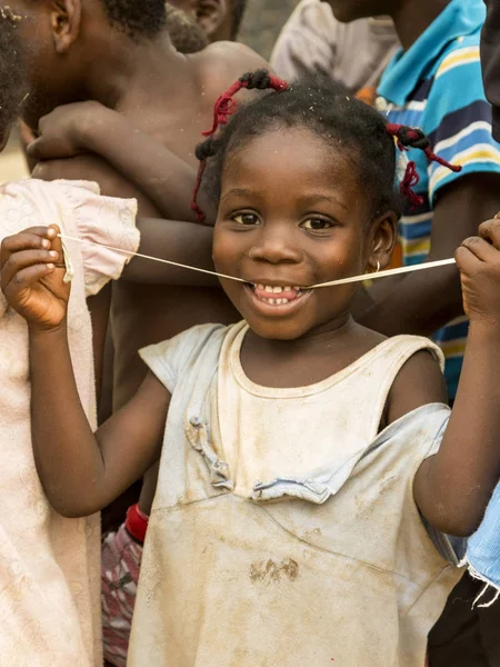 Glückliches Mädchen in ghana — Stockfoto