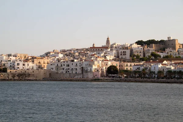 White house in vieste, italy — Stock Photo, Image