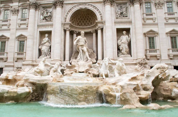 Trevi fontána Řím Itálie — Stock fotografie