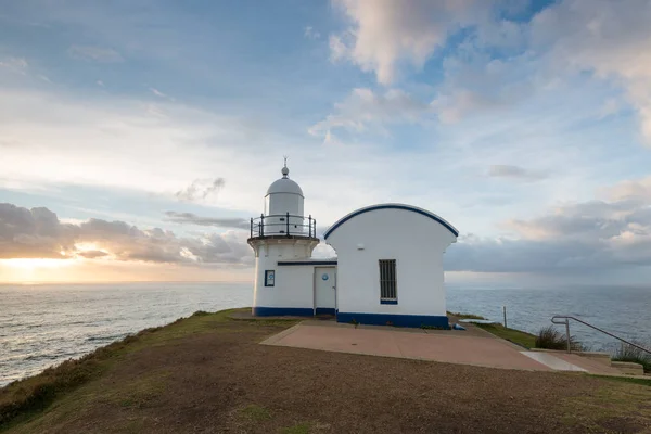 Sklejaniu Point Lighthouse na czas rano. Port Macquarie, Nsw, A — Zdjęcie stockowe