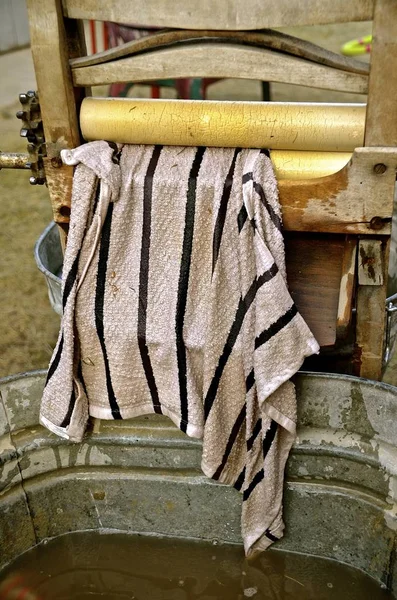 昔の絞り機洗濯機 — ストック写真