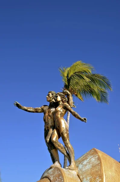 Estatua monumento de la vida en Mazatlán — Foto de Stock