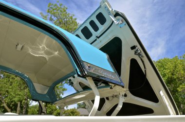 1956 Ford Fairlane Skyliner retractible üstü kapalı üstü açık araba