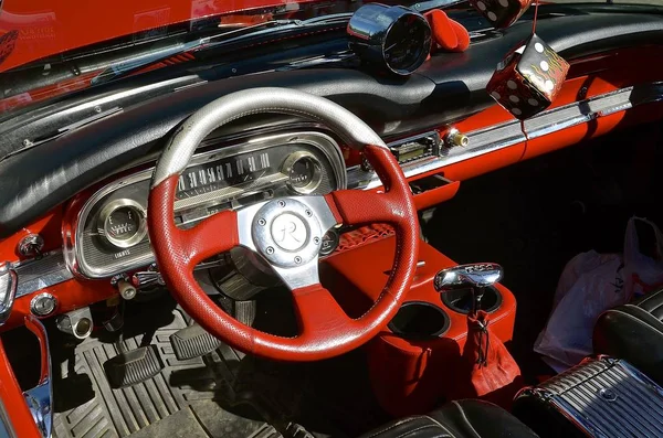 Tablero de instrumentos de un Ford Falcon convertible 1963 —  Fotos de Stock