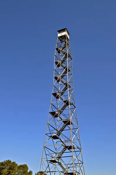 Historische hoog vuur uitkijktoren — Stockfoto