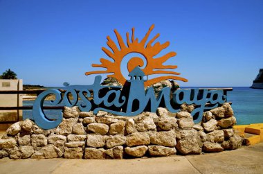 Costa Maya Adası taşıyan işareti
