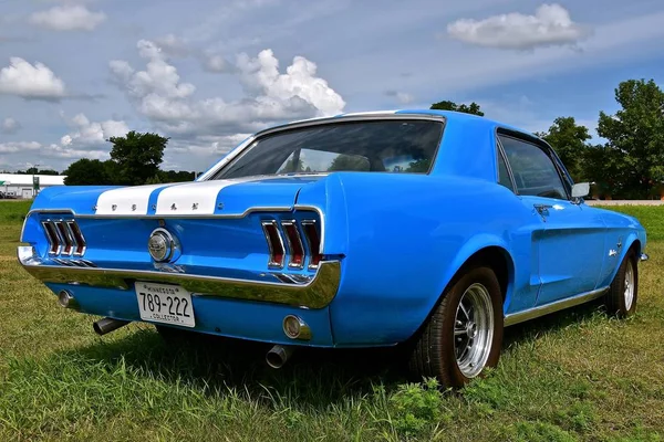 1966 μπλε αυτοκινήτου Mustang — Φωτογραφία Αρχείου
