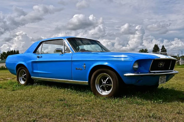 1966 μπλε Mustang — Φωτογραφία Αρχείου