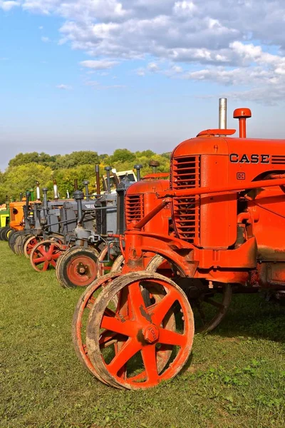 Rollag Minnesota Septembre 2017 Une Rangée Anciens Tracteurs Case Sont — Photo