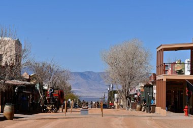 Kaldırıldı olarak işaretleme, Arizona, 6 Şubat 2018: Mezar taşı Az, 1879 yılında kurulan tarihi bir batı şehir merkezindeki ana caddelerinden etkinliği.