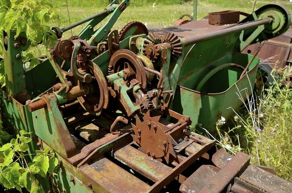 Rusty Knotter Mechanism Old Green Hay Baler — Stock Photo, Image