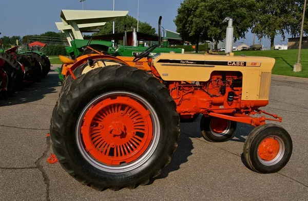 Yankton South Dakota August 2017 Ein Restaurierter Oldtimer Traktor 630 — Stockfoto