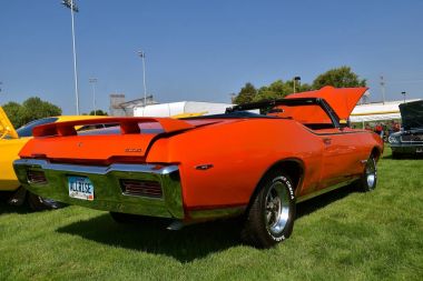 Yankton, Güney Dakota, 19 Ağustos 2017: Restore klasik 1968 Pontiac Gto Riverboat gün Yankton, SD, her yıl düzenlenen her Ağustos 3 hafta sonu araba gösterisinde görüntülenir.