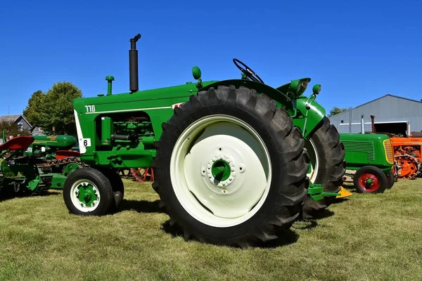 Dalton Minnesota Září 2017 Obnovený Oliver 770 Traktor Zobrazena Mlácení — Stock fotografie