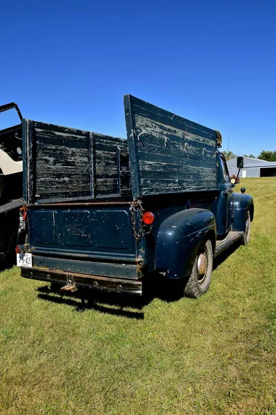 Dalton Minnesota Septiembre 2017 Una Camioneta Vieja Con Una Caja — Foto de Stock