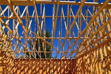 Bina projesi üzerinde önceden oluşturulmuş kirişleri duvarlara onların gölge