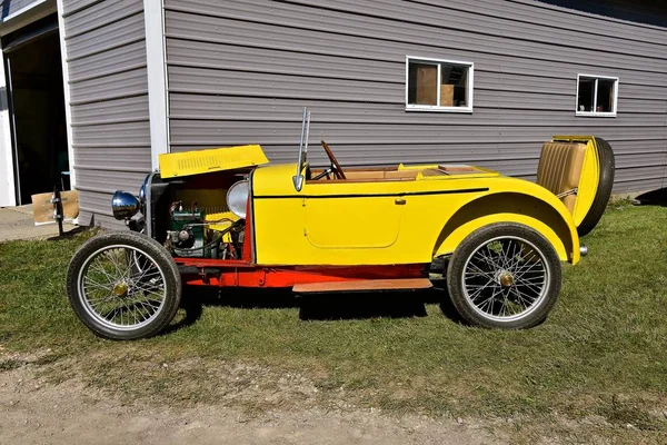 ダルトン ミネソタ 2017 月ダルトンに復元された 1932 Aeor Convertible Czechoslavakia が表示されます トラクター — ストック写真