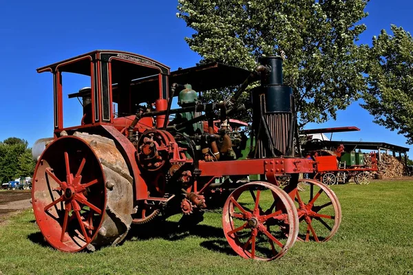 Dalton Minnesota Septiembre 2017 Tractor Avery Histórico Parcialmente Restaurado Exhibe — Foto de Stock