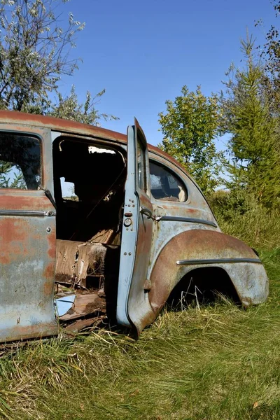 Une Vieille Voiture Rouillée Pleine Patine Est Équipée Une Porte — Photo