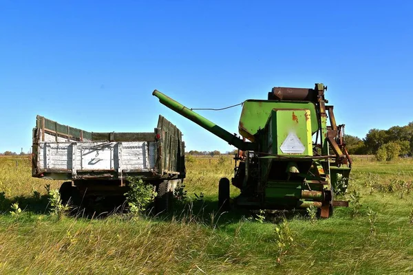 Posterior Image Old Discarded Truck Grain Box Huge Combine Extended — Stock Photo, Image