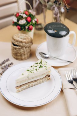 çikolatalı sufle sünger kek