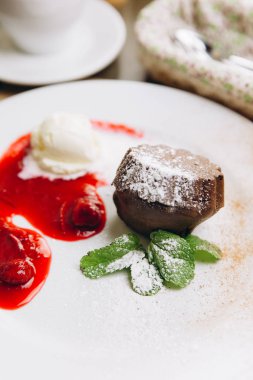 dondurma ile çikolata maffin