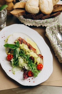 salata et şal ile