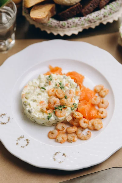 Appetizer with shrimps and creamy cheese — Stock Photo, Image