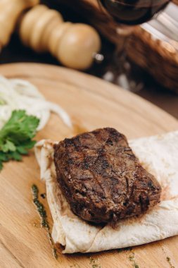 Buğday tortilla kavrulmuş Dana ile katlanmış 