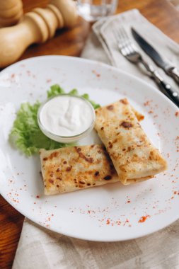 İnce pan kek etli dolma