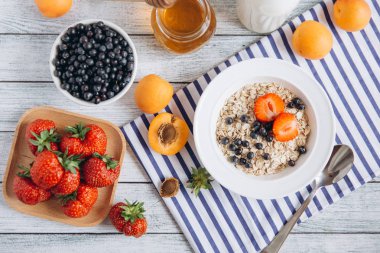 Yulaf ile sağlıklı kahvaltı